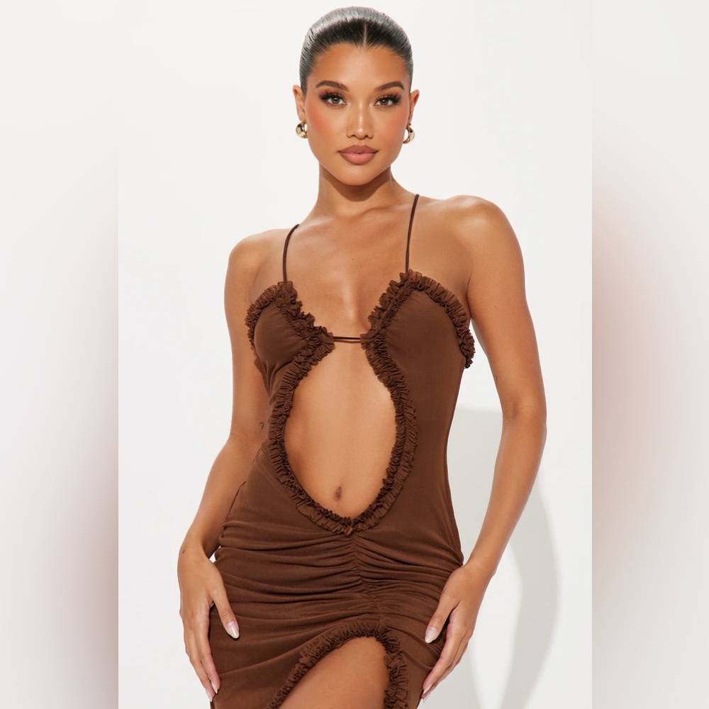 NWT! FASHION NOVA 'Kiana' Sheer Mesh Cut Out Ruffle Trim Maxi Dress - Picture 3 of 7